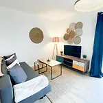 Jacuzzi Au Cocon Brestois 아파트 브레스트