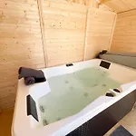 Jacuzzi Au Cocon Brestois