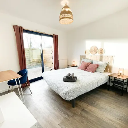 Jacuzzi Au Cocon Brestois Apartment *