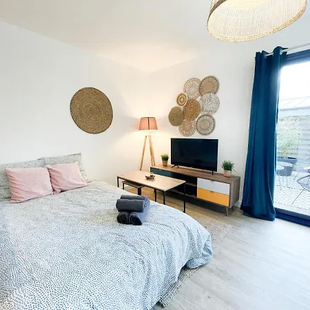 Jacuzzi Au Cocon Brestois Apartment *