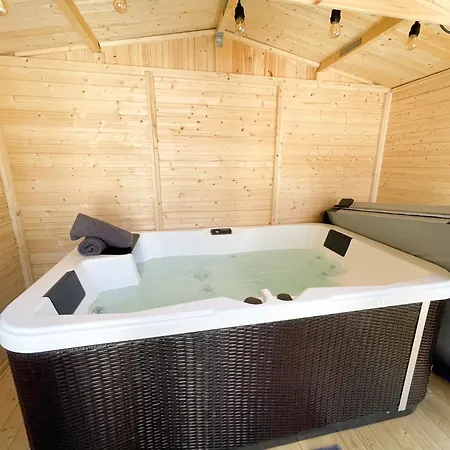 Jacuzzi Au Cocon Brestois Apartment Brest