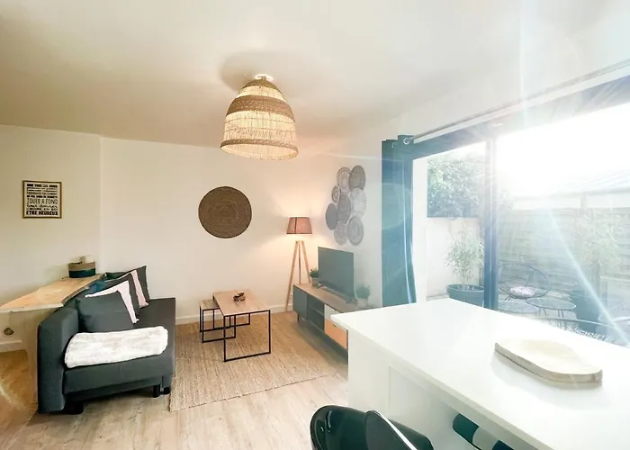 Апартаменты Jacuzzi Au Cocon Brestois Брест